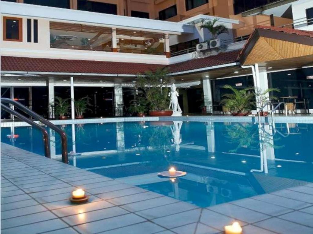Regent'S Park Hotel Malang Exteriér fotografie