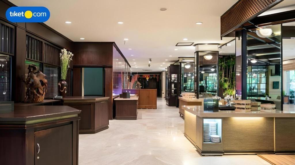 Regent'S Park Hotel Malang Exteriér fotografie