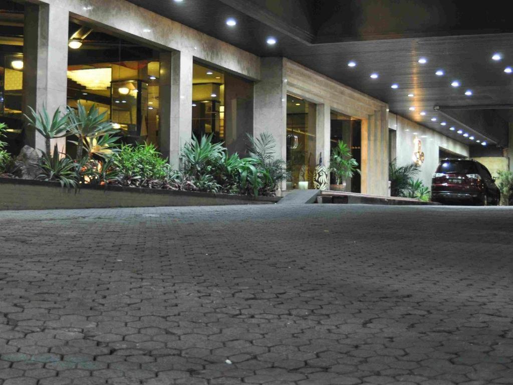 Regent'S Park Hotel Malang Exteriér fotografie