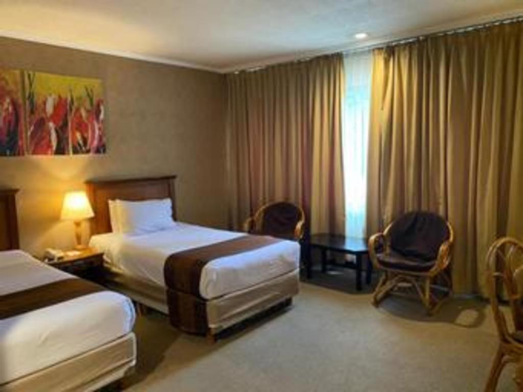 Regent'S Park Hotel Malang Exteriér fotografie